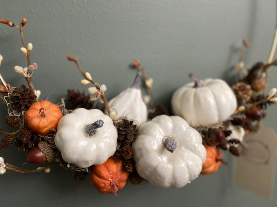 White Fall Pumpkim Wreath